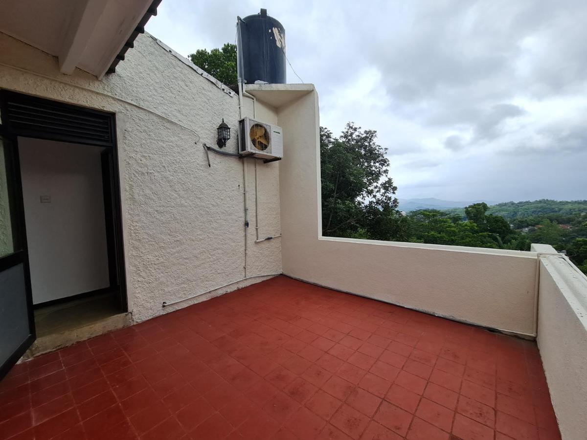 Hello Kandy Homestay Exterior photo
