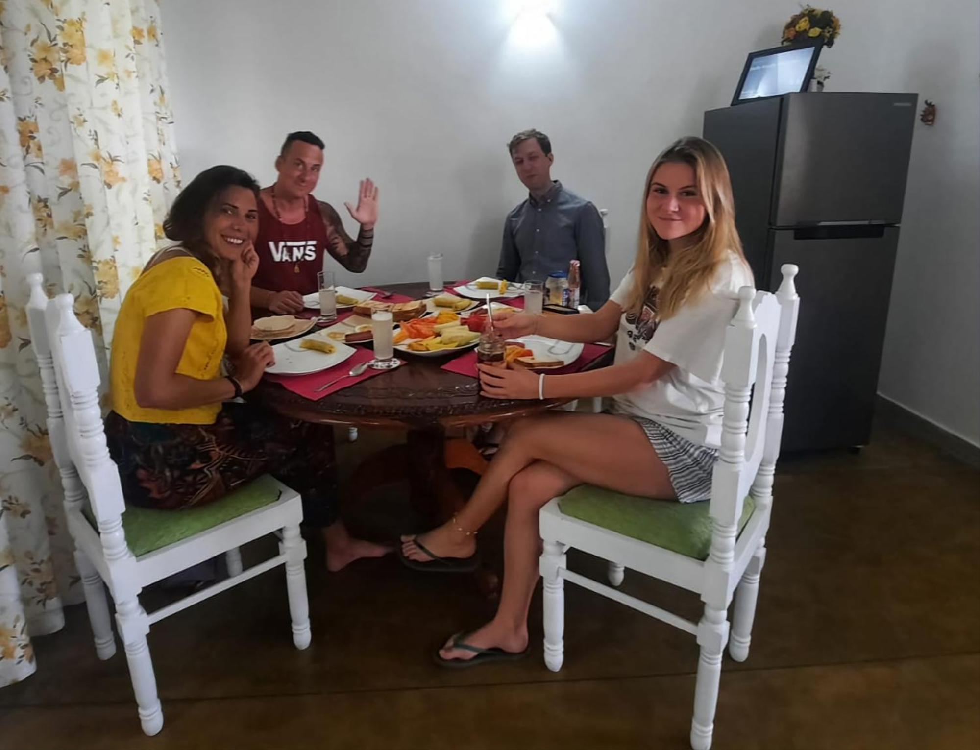 Hello Kandy Homestay Exterior photo